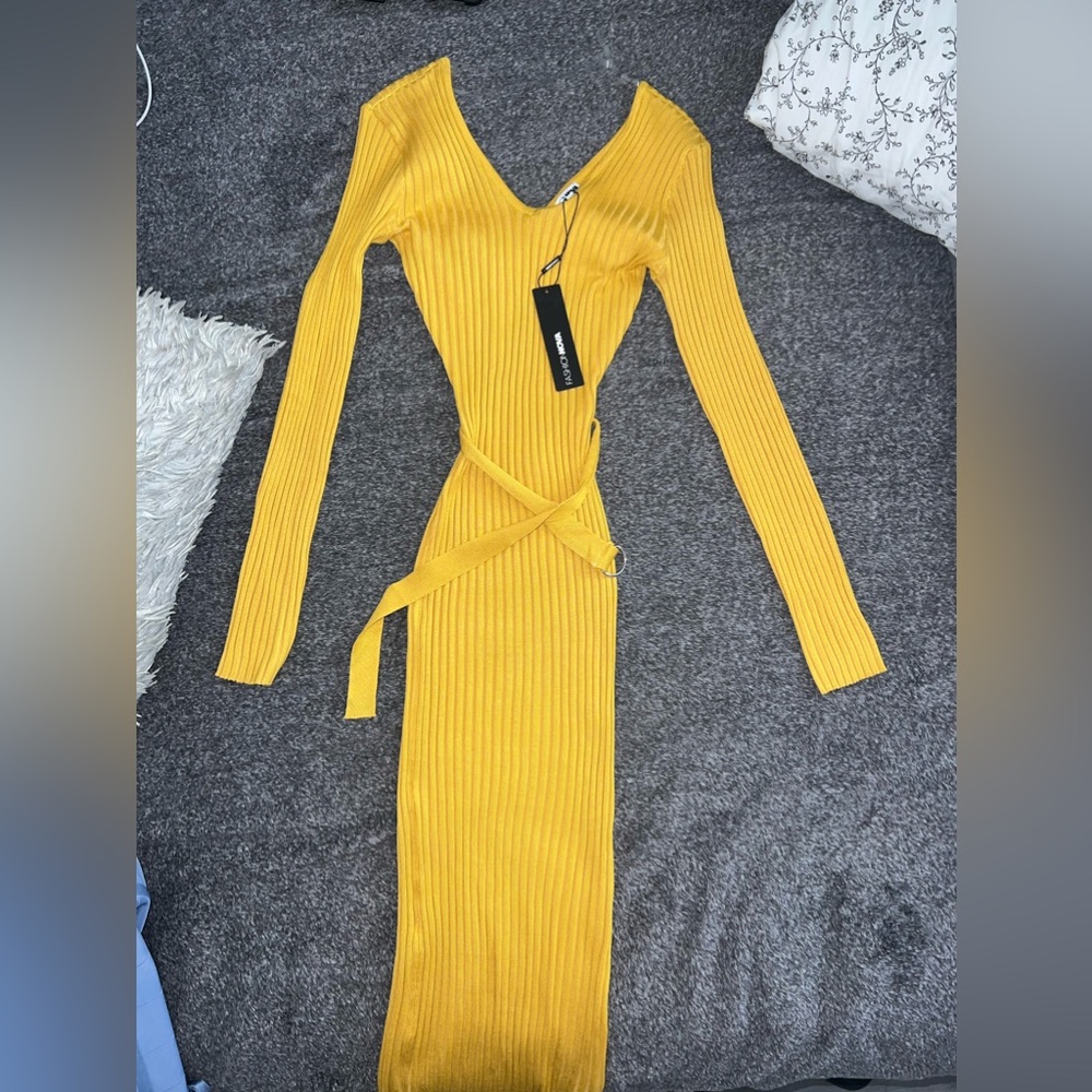 Yellow dress